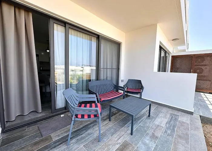 Apartment Seaside With Mountain View Kalogrea